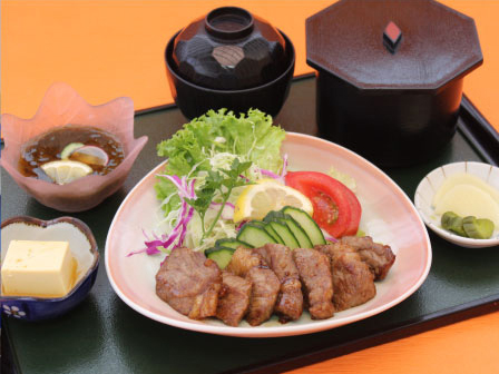 牛山椒焼き定食